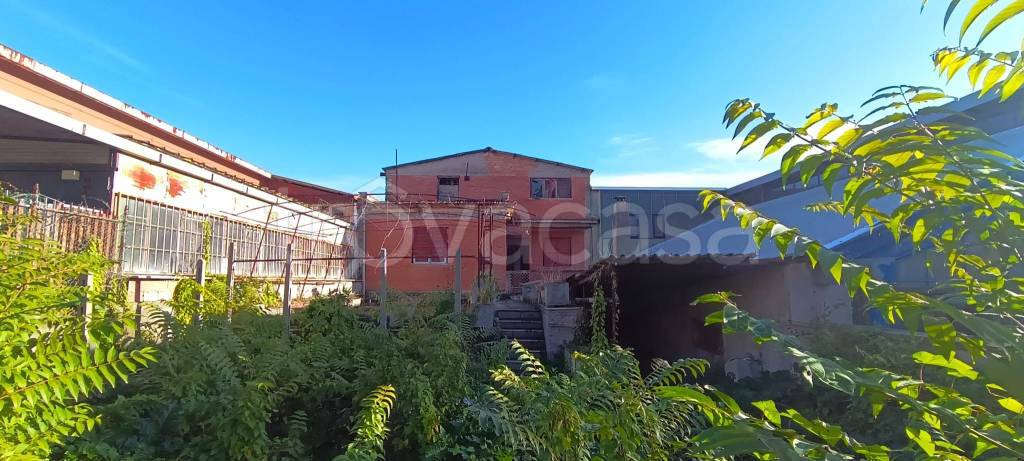 casa indipendente in vendita a Roma in zona Casal Morena