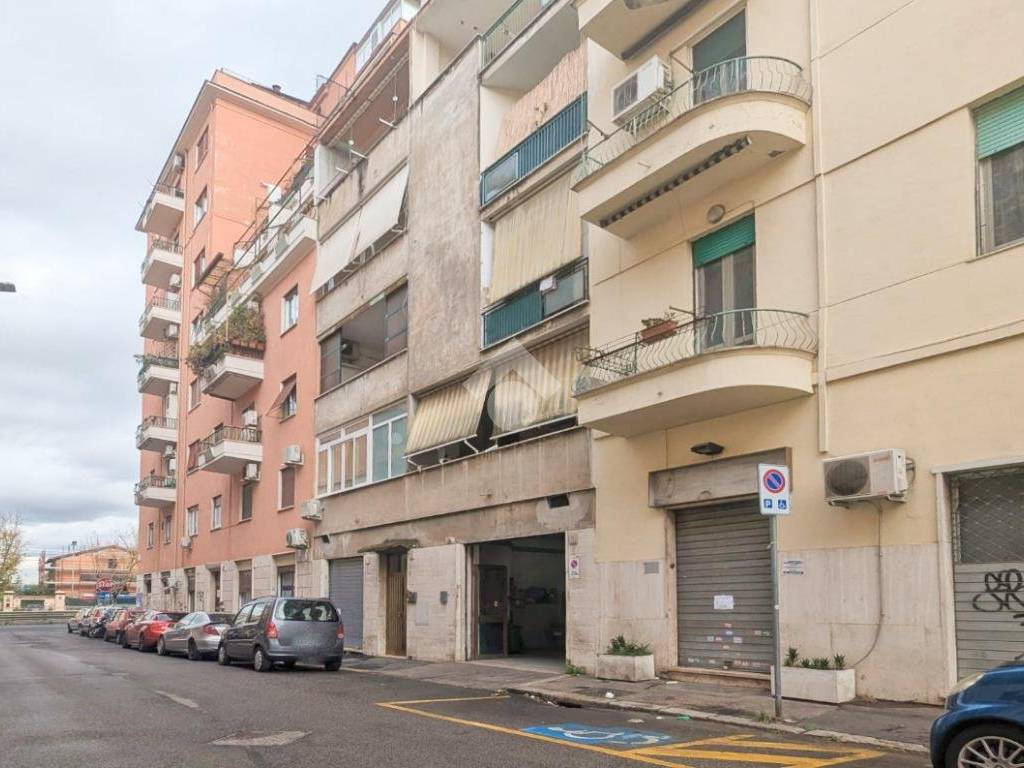 appartamento in vendita a Roma in zona Prenestino-Centocelle