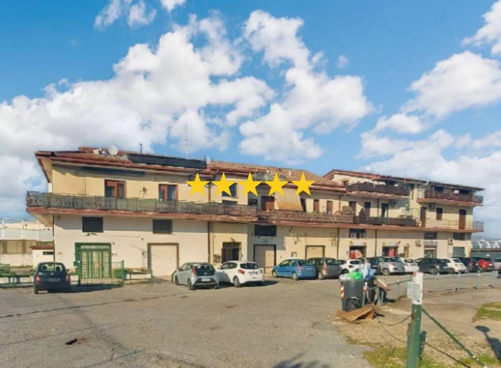 appartamento in vendita a Roma in zona Prenestino-Labicano