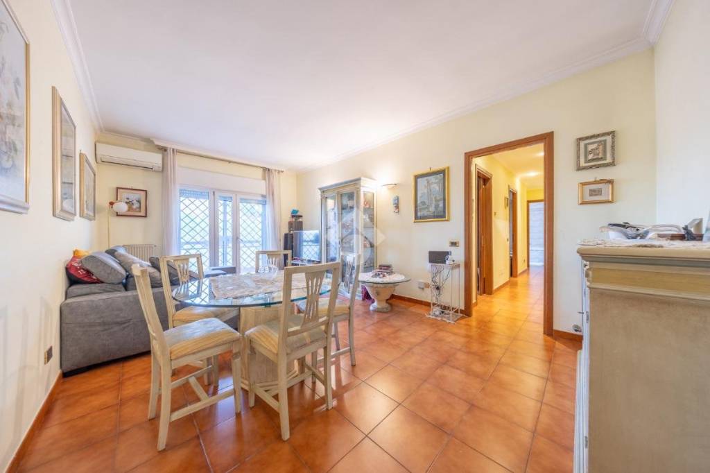 appartamento in vendita a Roma in zona Settecamini