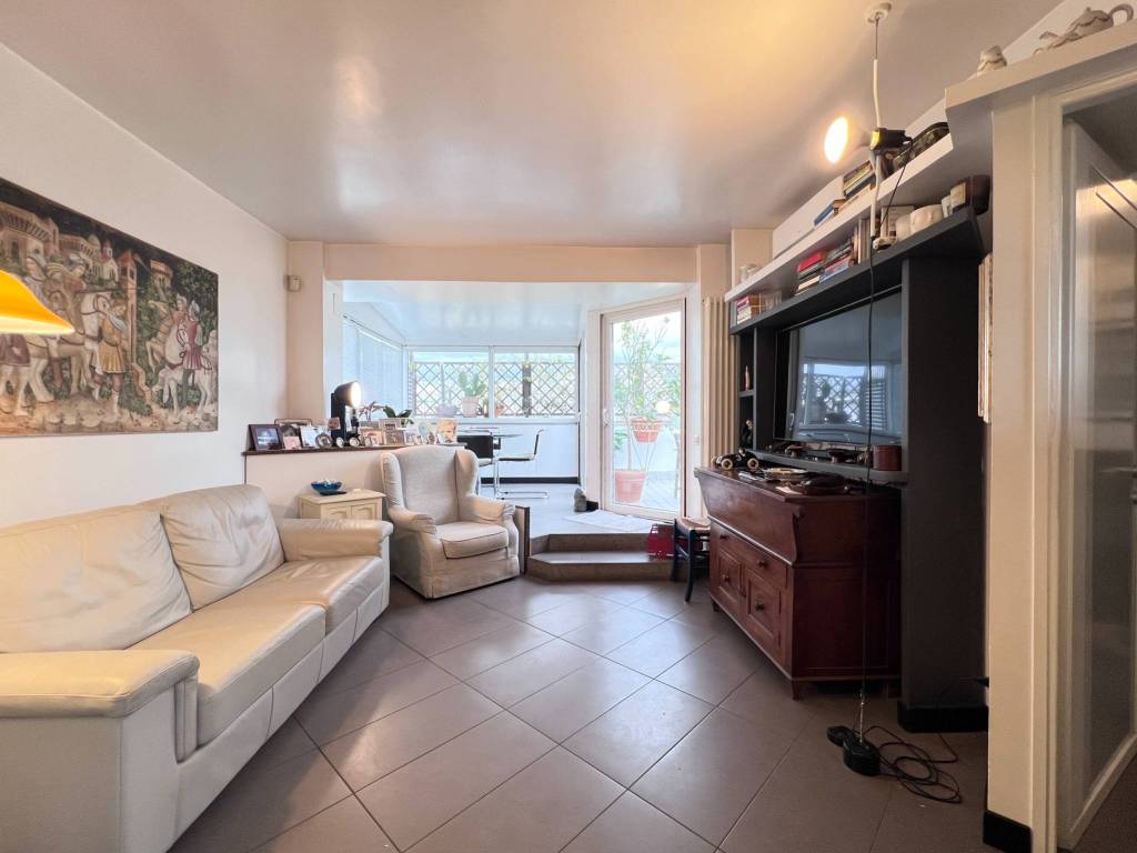 appartamento in vendita a Roma in zona Tor di Quinto