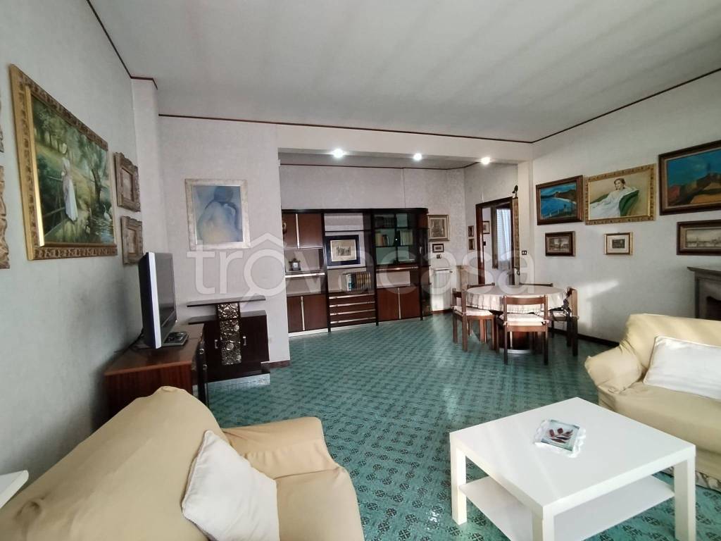 appartamento in vendita a Roma in zona Ostia