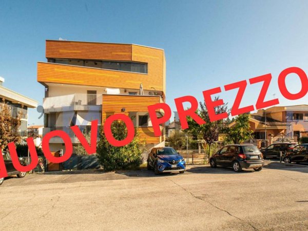 appartamento in vendita a Roma in zona Finocchio