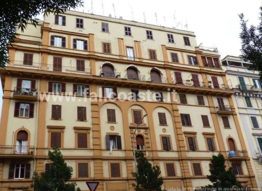 appartamento in vendita a Roma in zona Appio Latino
