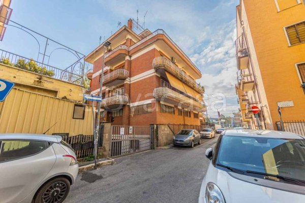 locale di sgombero in vendita a Roma in zona Prenestino-Centocelle