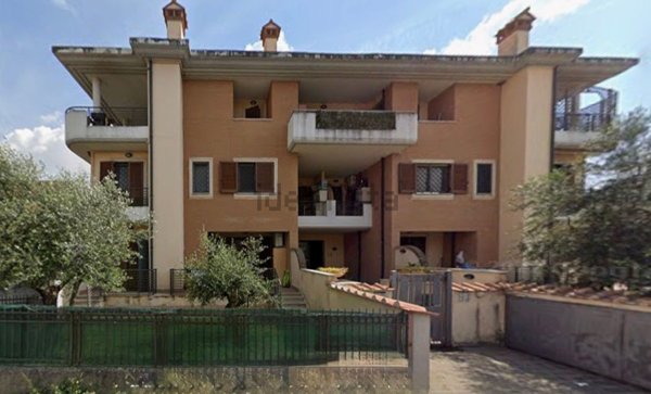 appartamento in vendita a Roma in zona Lunghezza