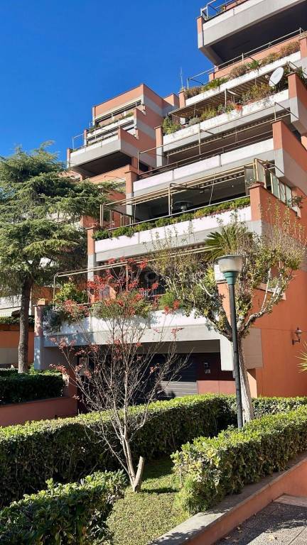 appartamento in vendita a Roma in zona EUR