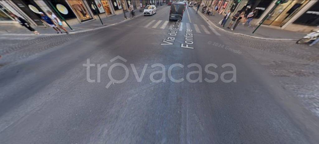 appartamento in vendita a Roma in zona Rione Monti/Campitelli