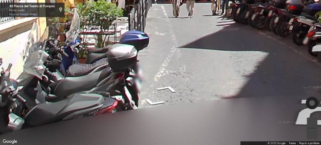 appartamento in vendita a Roma in zona Rione Regola