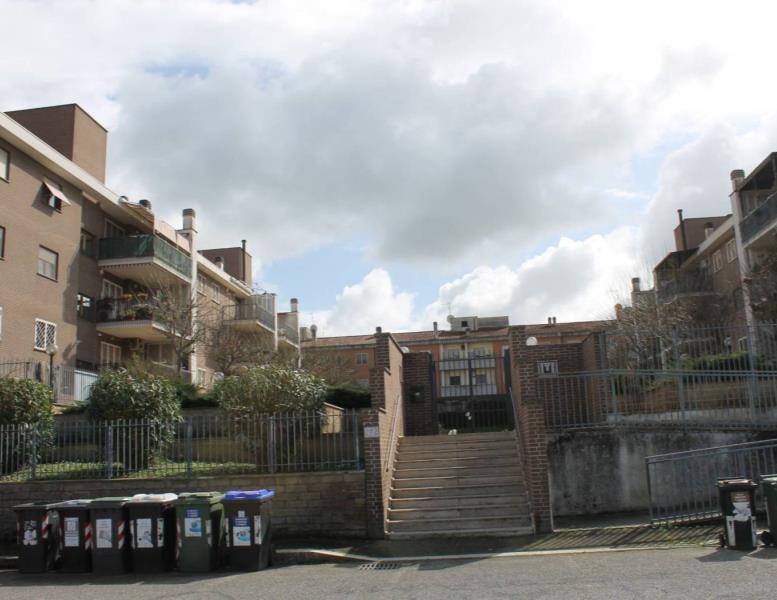 appartamento in vendita a Roma in zona Giuliano Dalmata