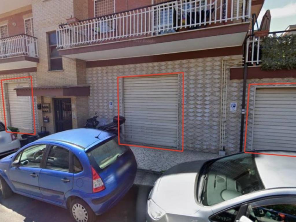 negozio in vendita a Roma in zona Borghesiana