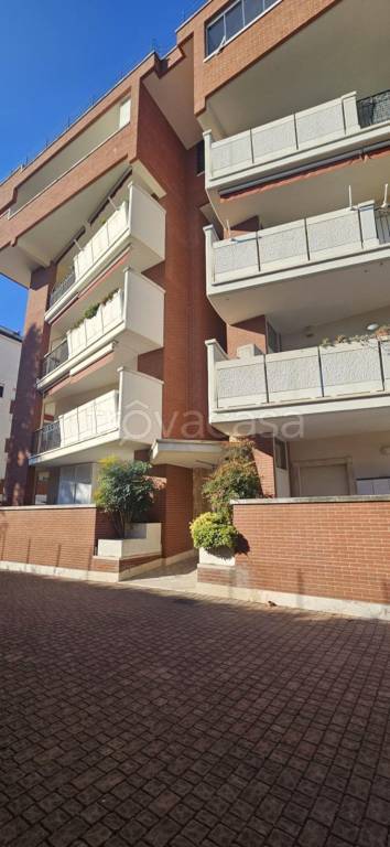 appartamento in vendita a Roma in zona Casalotti