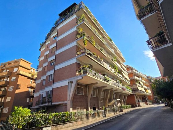 appartamento in vendita a Roma in zona Monte Sacro/Talenti