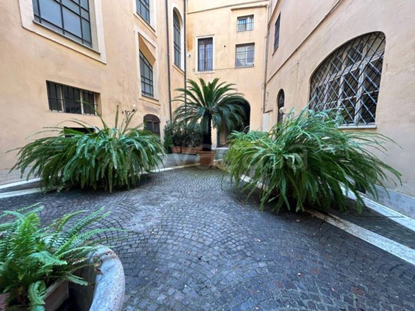 appartamento in vendita a Roma in zona Rione Monti/Campitelli