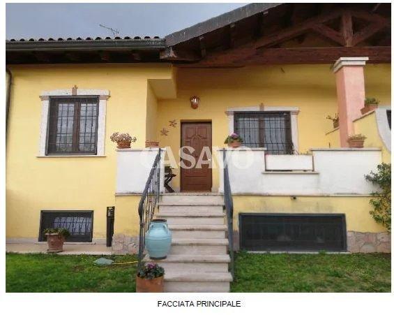 casa indipendente in vendita a Roma in zona Ostia Antica