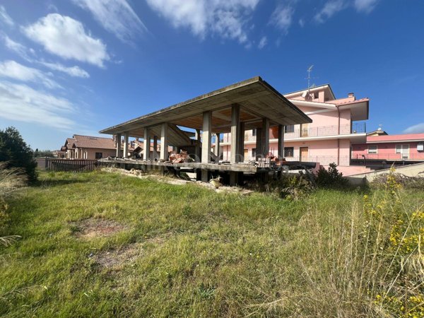 casale in vendita a Roma in zona Dragona/Bagnoletto