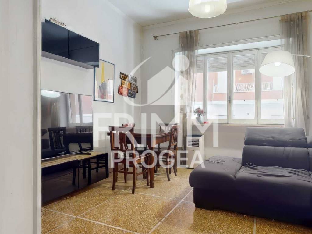 appartamento in vendita a Roma in zona Appio Latino