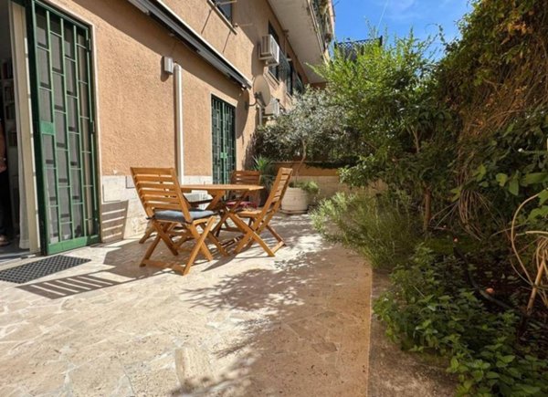 appartamento in vendita a Roma in zona Gianicolense