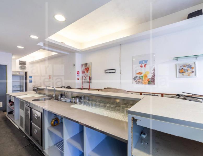 locale commerciale in vendita a Roma in zona Prenestino-Labicano