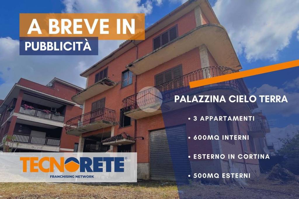 appartamento in vendita a Roma in zona Giardini di Corcolle