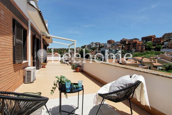 appartamento in vendita a Roma in zona Selva Candida