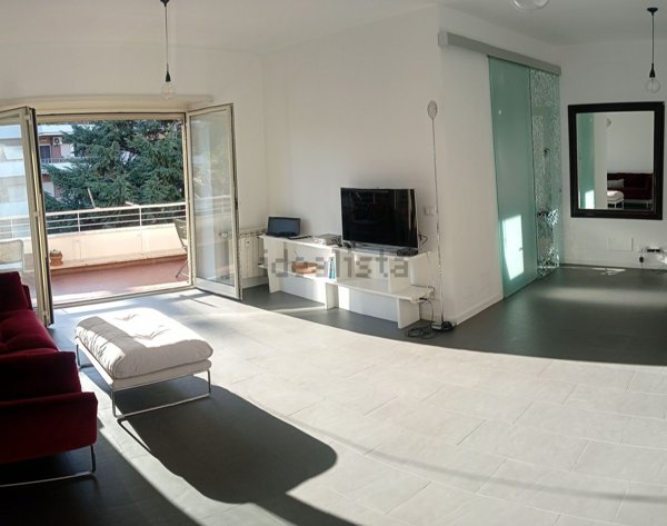 appartamento in vendita a Roma in zona Gianicolense