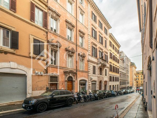 appartamento in vendita a Roma in zona Rione Monti/Campitelli