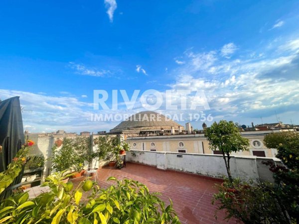 appartamento in vendita a Roma in zona Parione/Sant'Eustachio