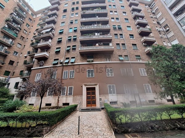 appartamento in vendita a Roma in zona Appio Latino