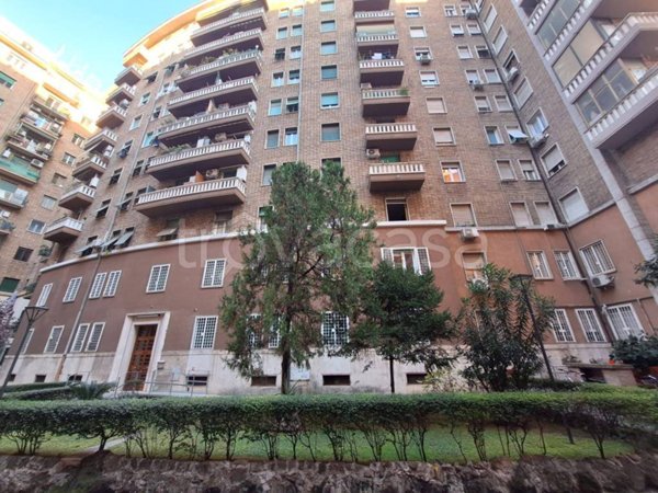 appartamento in vendita a Roma in zona Appio Latino