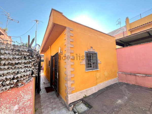 appartamento in vendita a Roma in zona Borghesiana