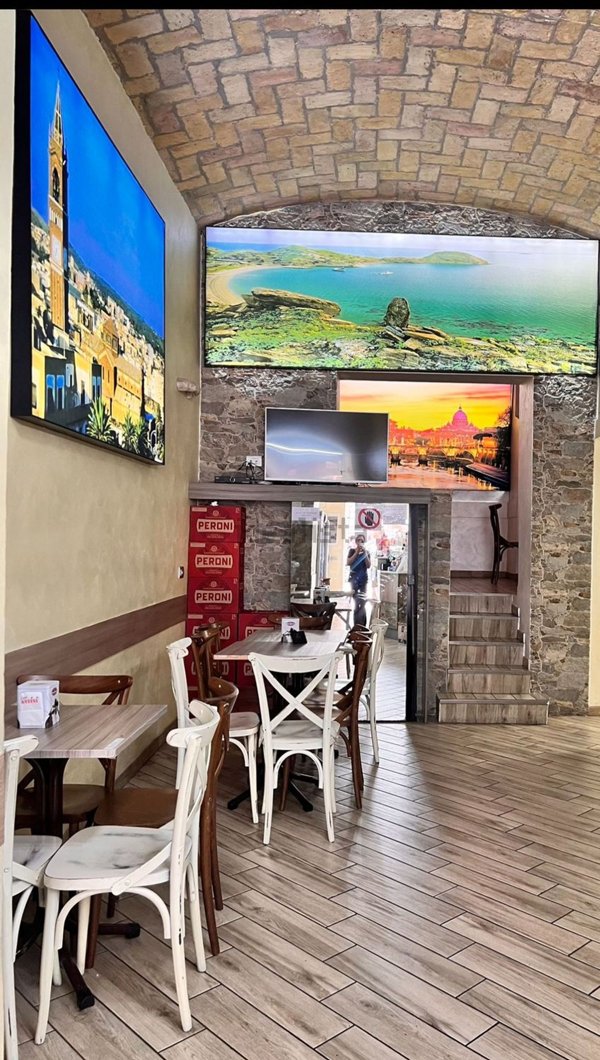 negozio in vendita a Roma in zona Castro Pretorio