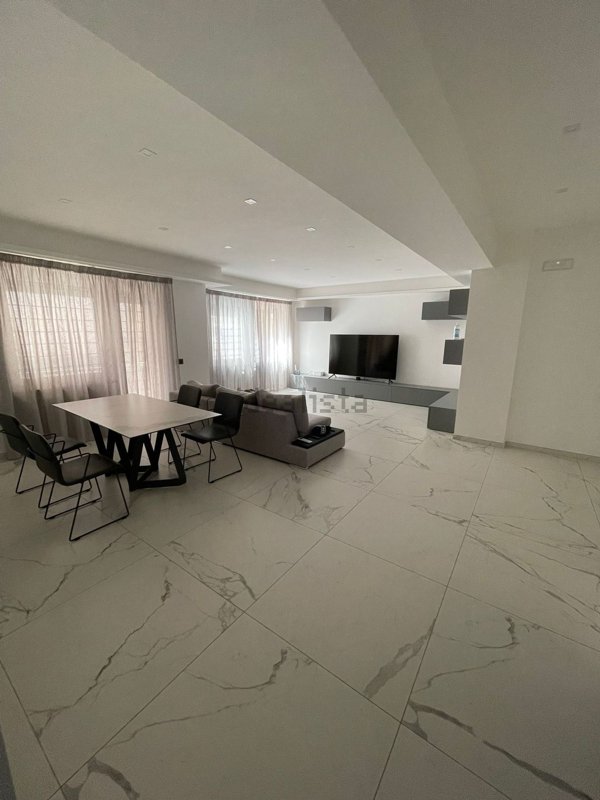 appartamento in vendita a Roma in zona EUR