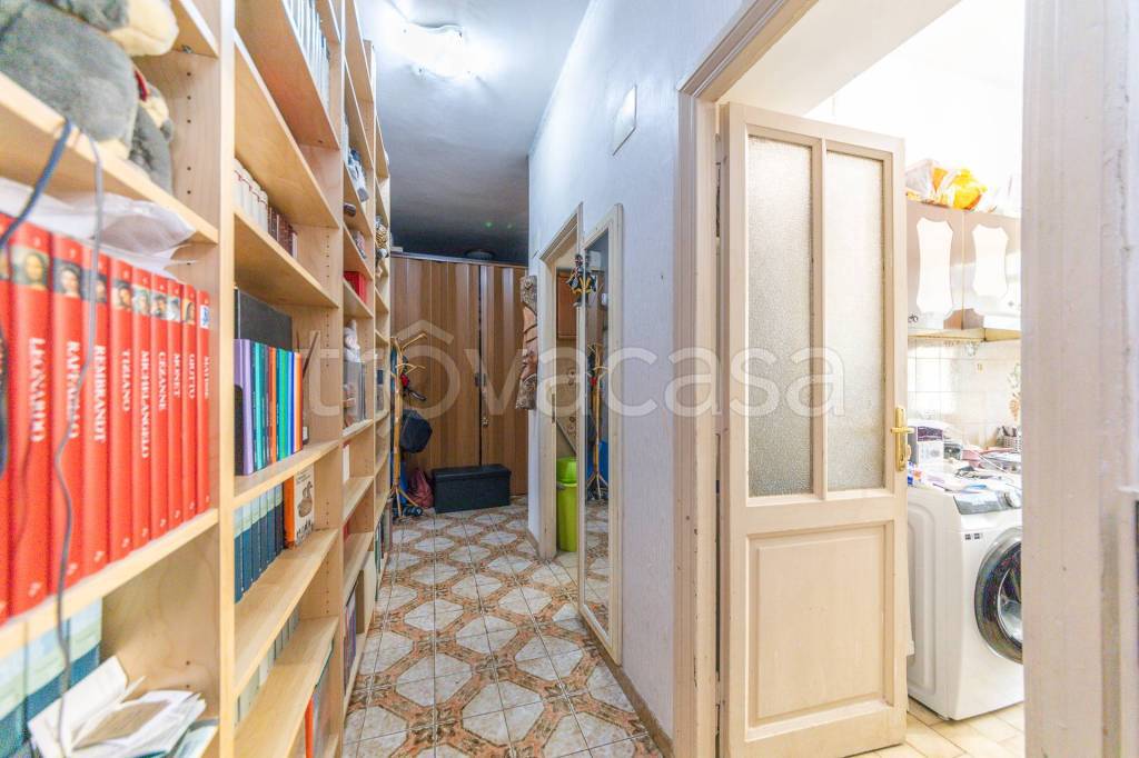 appartamento in vendita a Roma in zona Prenestino-Labicano