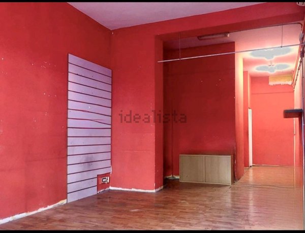 locale commerciale in vendita a Roma in zona Collatino
