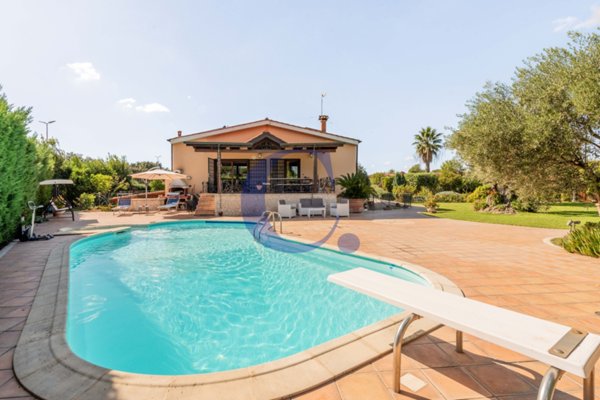 casa indipendente in vendita a Roma