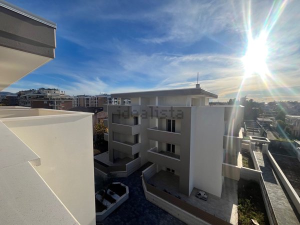 appartamento in vendita a Roma in zona Romanina