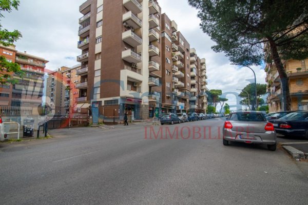 appartamento in vendita a Roma in zona Cinecittà