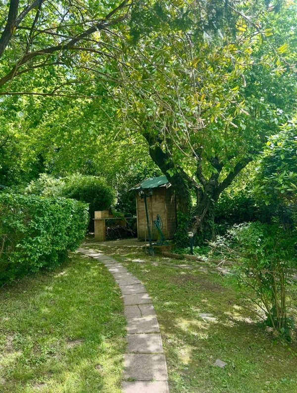 appartamento in vendita a Roma in zona Tomba di Nerone