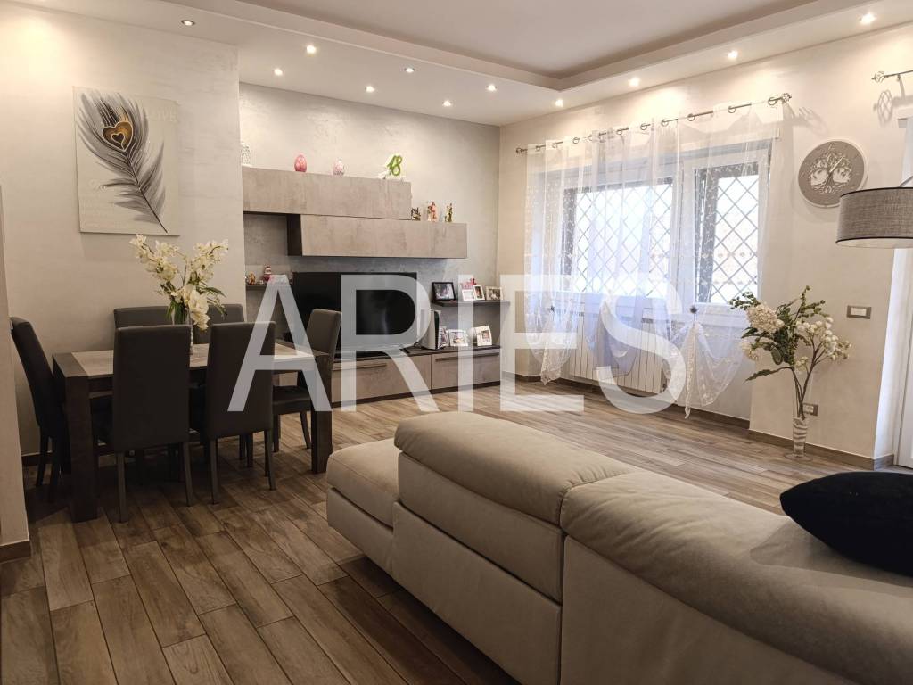 appartamento in vendita a Roma in zona Ostia