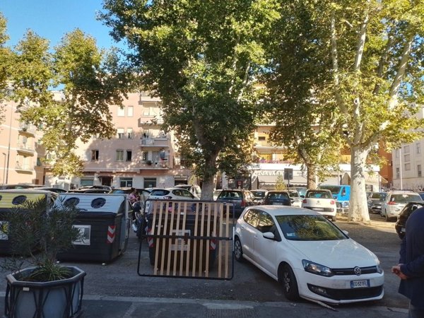 locale commerciale in vendita a Roma in zona Prenestino-Centocelle