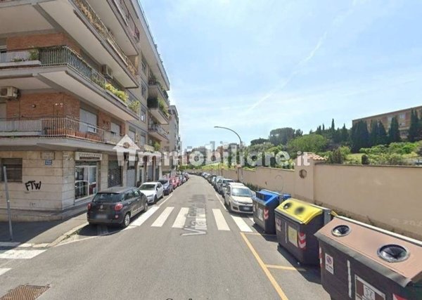locale commerciale in vendita a Roma