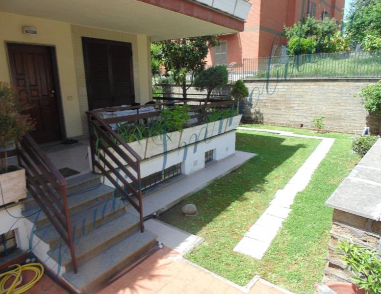 casa indipendente in vendita a Roma in zona Primavalle