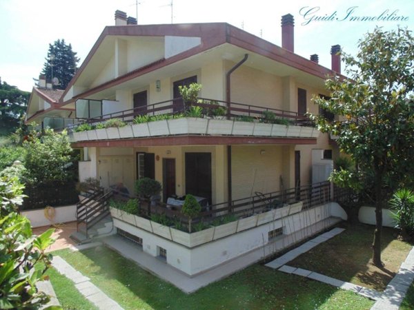 casa indipendente in vendita a Roma in zona Primavalle