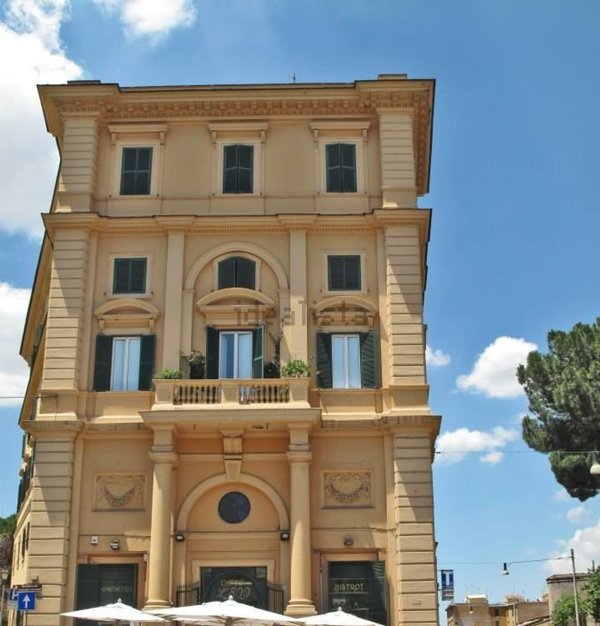 appartamento in vendita a Roma in zona Celio