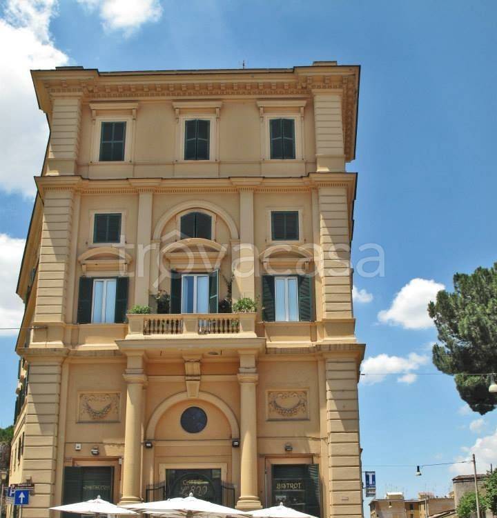 appartamento in vendita a Roma in zona Celio