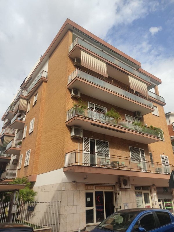 appartamento in vendita a Roma in zona Aurelio