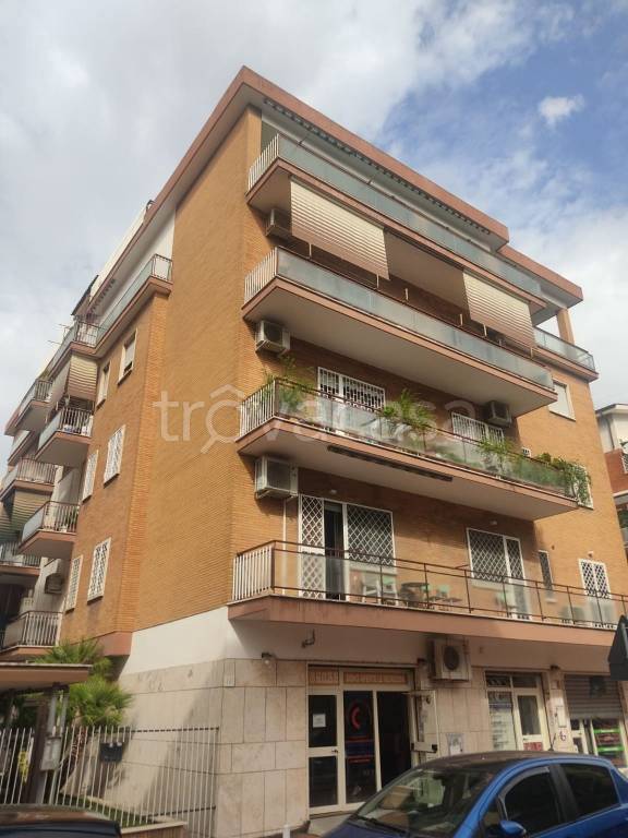 appartamento in vendita a Roma in zona Aurelio