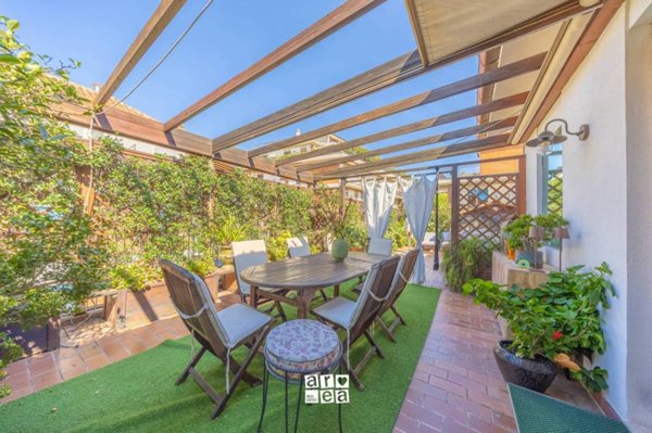 appartamento in vendita a Roma in zona Ardeatino