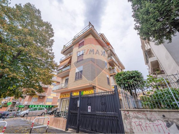 appartamento in vendita a Roma in zona Prenestino-Centocelle